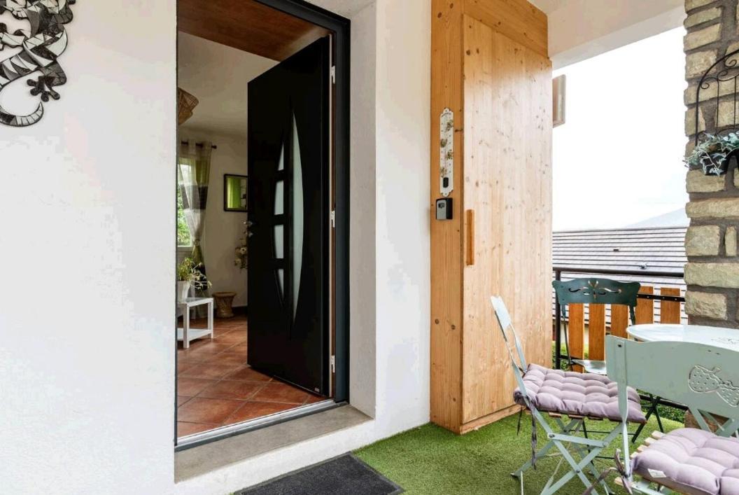 Jolie Appart T4 La Zoune Avec Jardin 8 Personnes ショルジュ エクステリア 写真